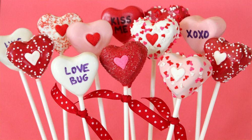 Selain Cokelat, Ini Rekomendasi Hadiah Valentine Lain Buat Pasanganmu!
