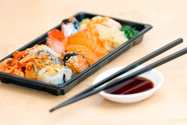 Perbedaan Sushi dan Sashimi yang Perlu Kamu Ketahui